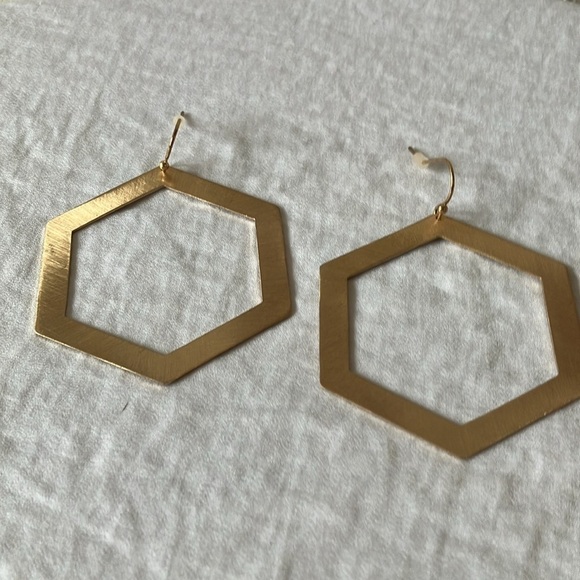Unbranded: Brushed Gold Tone Hexagon Earrings - Picture 10 of 12